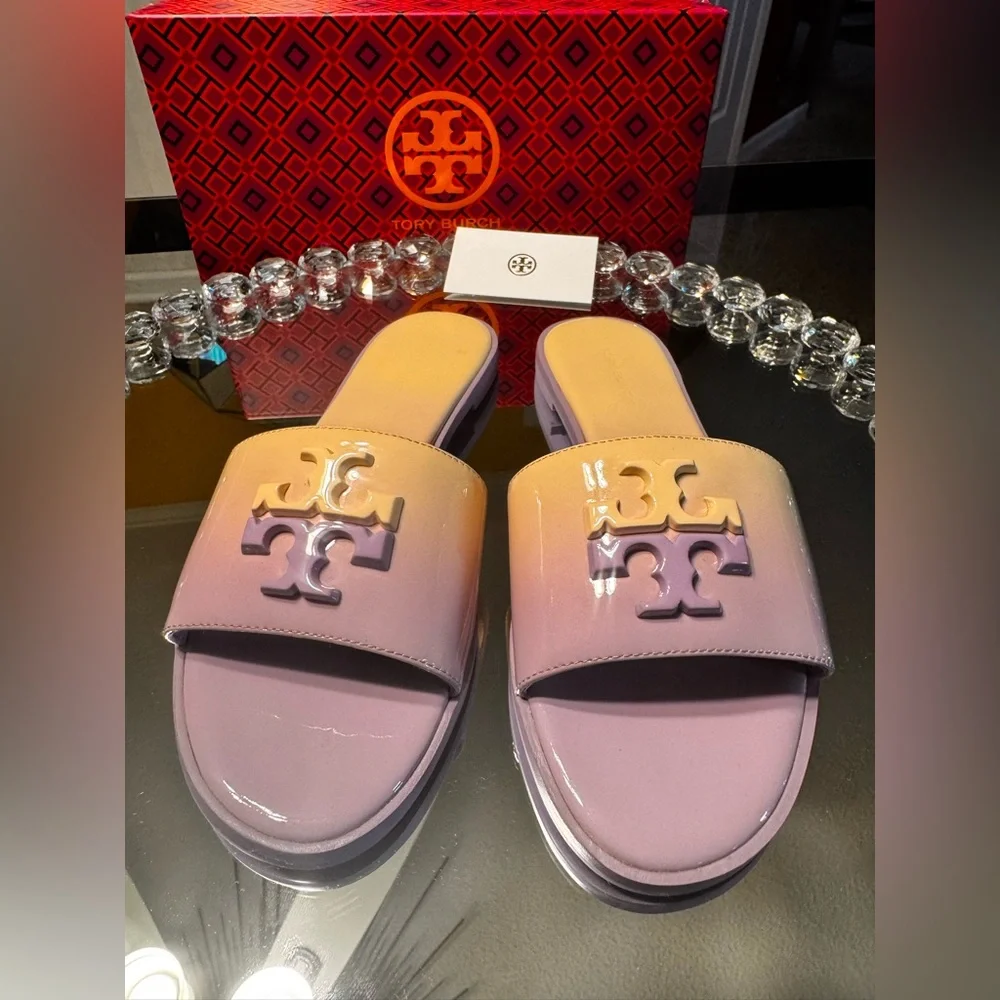 Tory Burch Everly Slide Flat Soft Patent Leather Sweet corn/Lavender Cloud. SZ 5